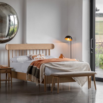 Hatfield Natural Double Spindle Bed Hatfield Natural Double Spindle Bed