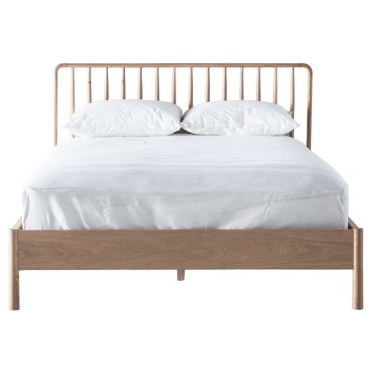Wycombe King Size Oak Spindle Bed Wycombe King Size Oak Spindle Bed